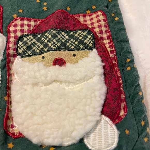 Christmas Table Runner - Picture 5 of 7